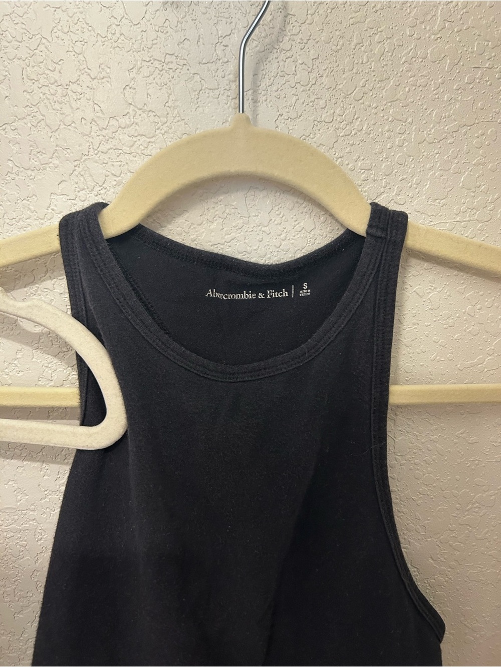 Bundle of 3 Abercrombie & Fitch Tank Tops - Black and Brown - Picture 3 of 8